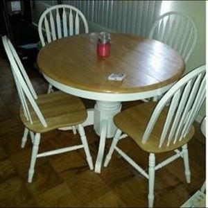 table and chairs (detachable middle not shown)